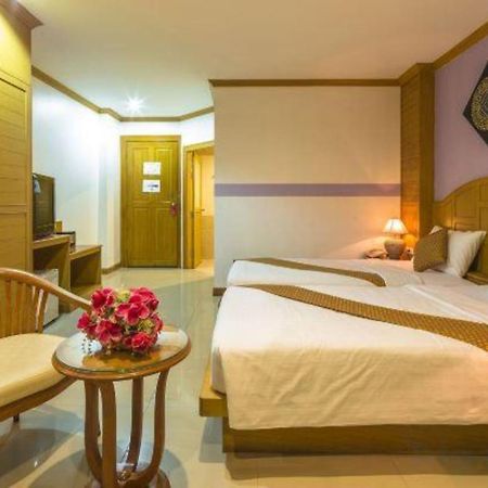 Azure Phuket Hotel Patong Exteriör bild