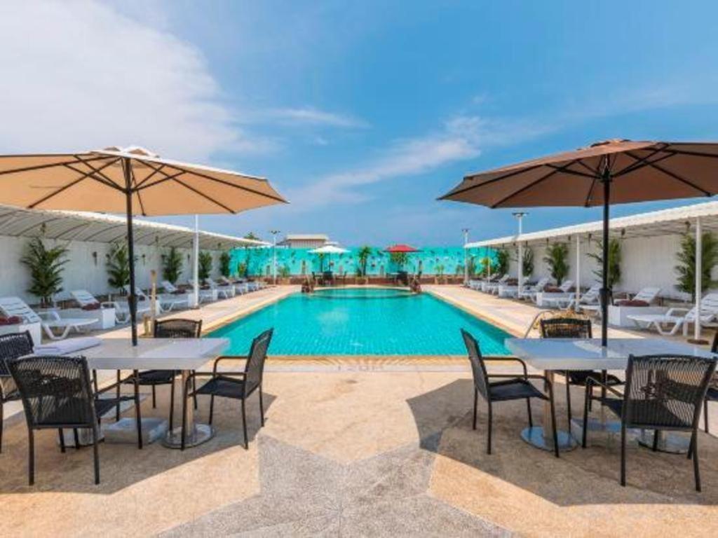 Azure Phuket Hotel Patong Exteriör bild