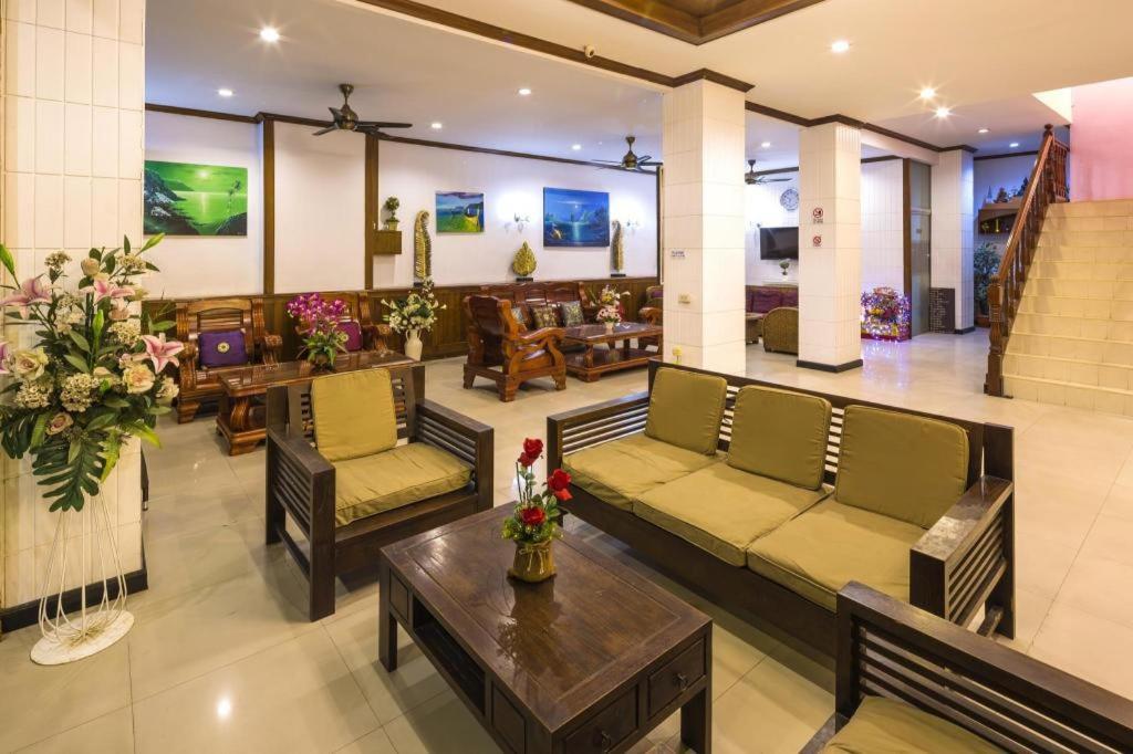 Azure Phuket Hotel Patong Exteriör bild