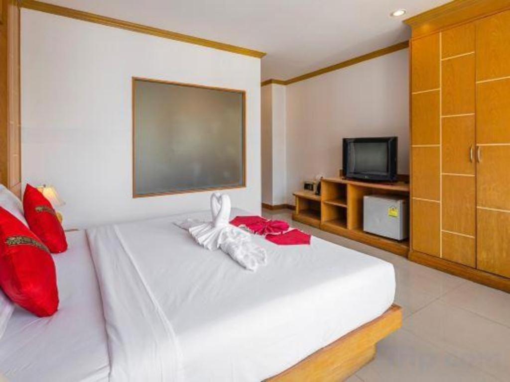 Azure Phuket Hotel Patong Exteriör bild
