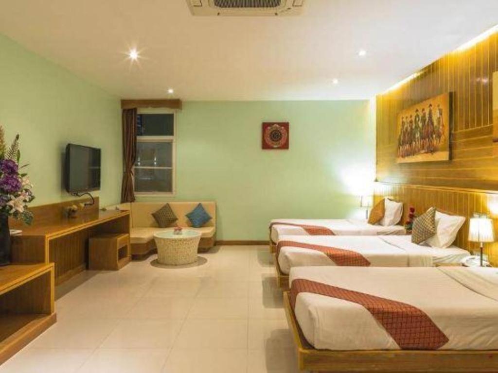 Azure Phuket Hotel Patong Exteriör bild